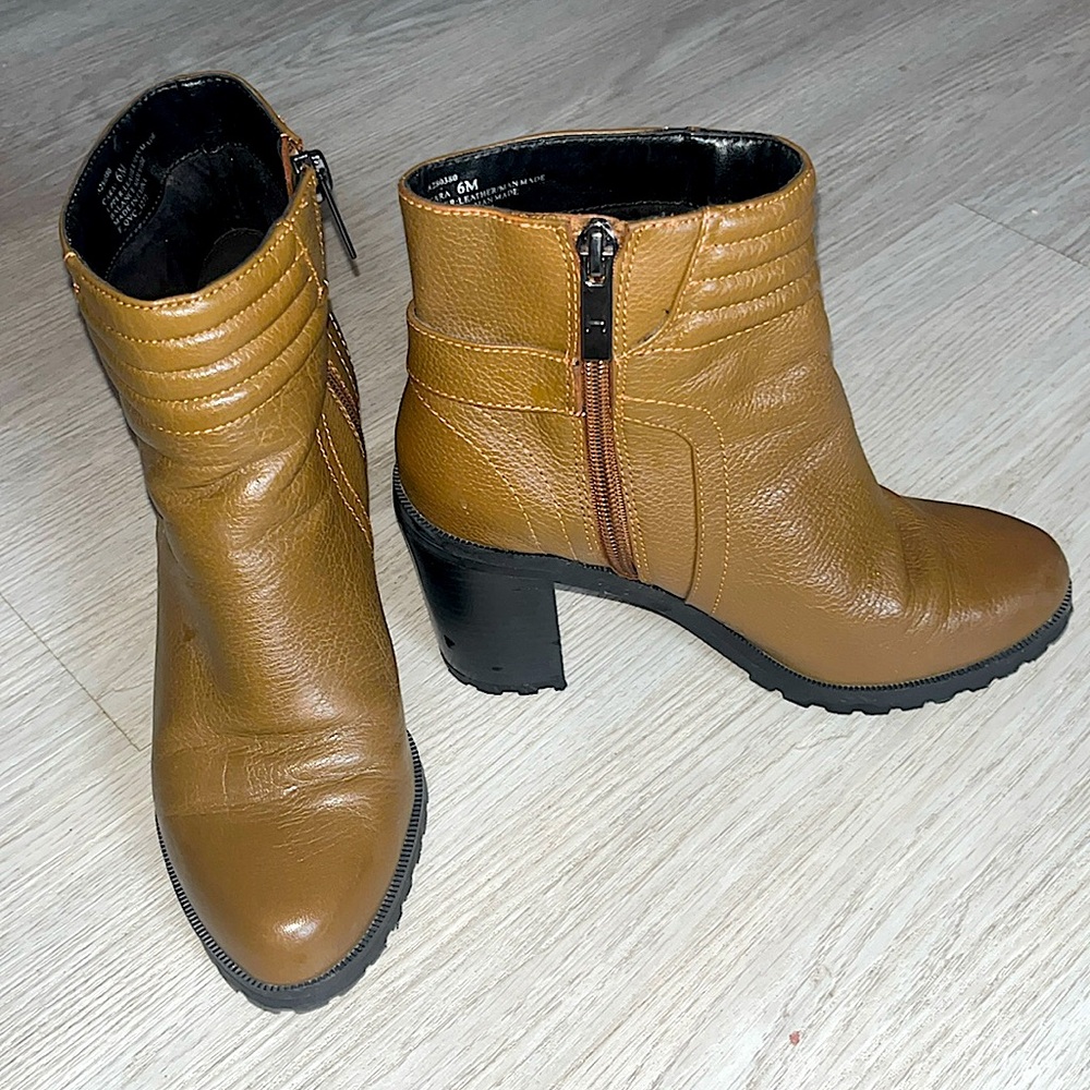 H for Halston Cara Camel Leather Block Heel Booties 6